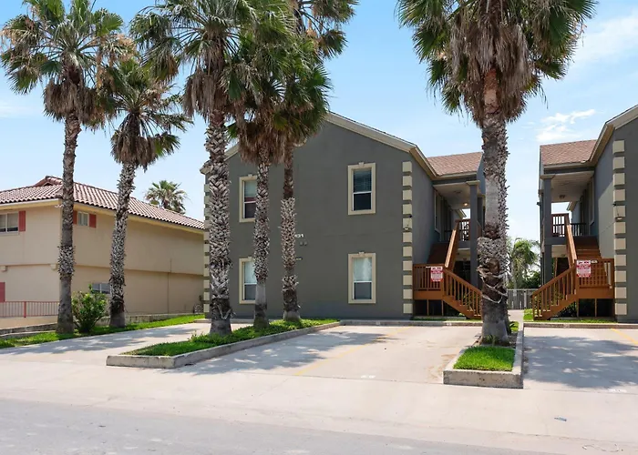 Beautiful 2 Bed 2 Bath 1St Floor Condo By Beach With Pool