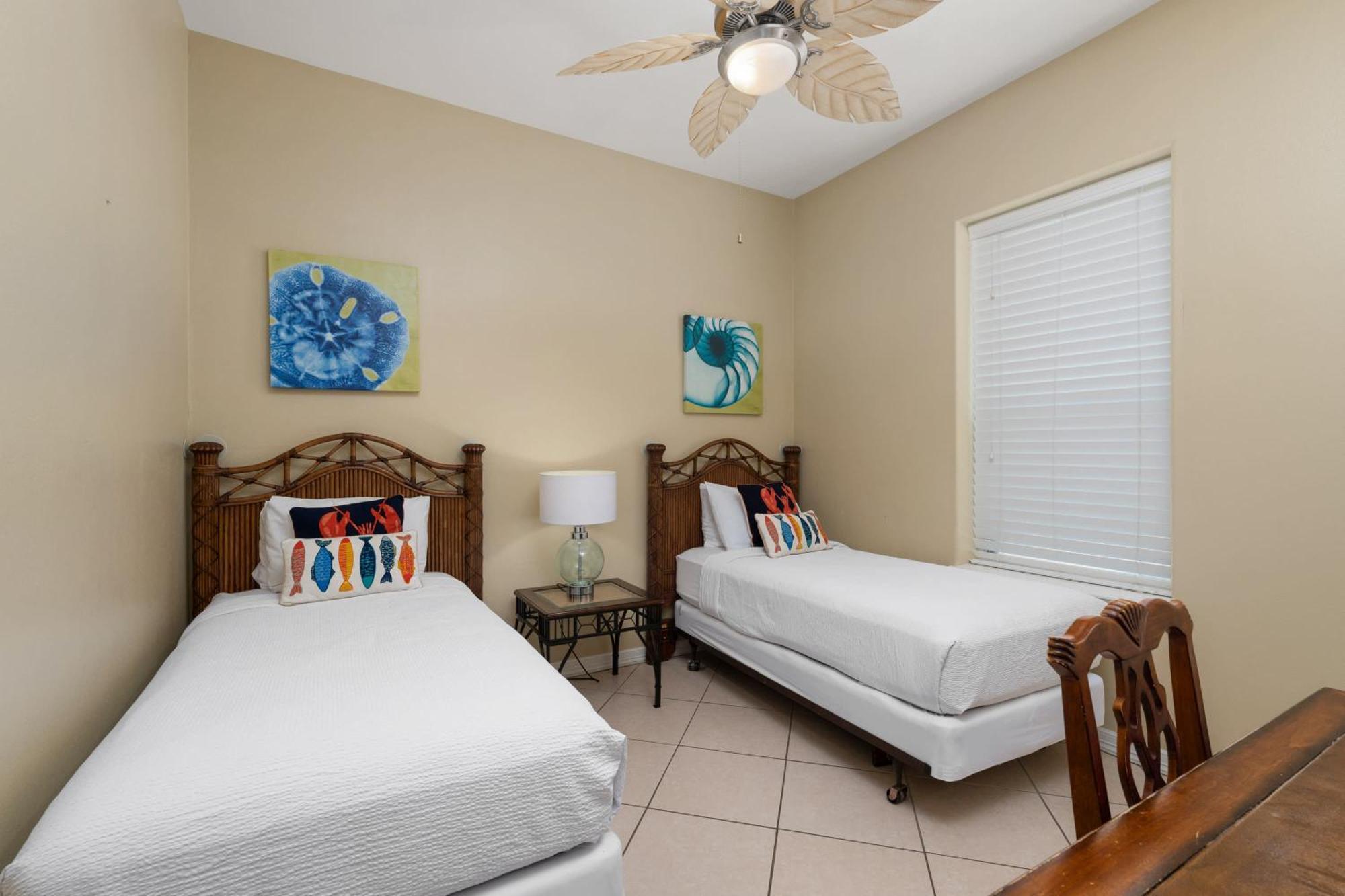 Beautiful 2 Bed 2 Bath 1st Floor By With Pool South Padre Island